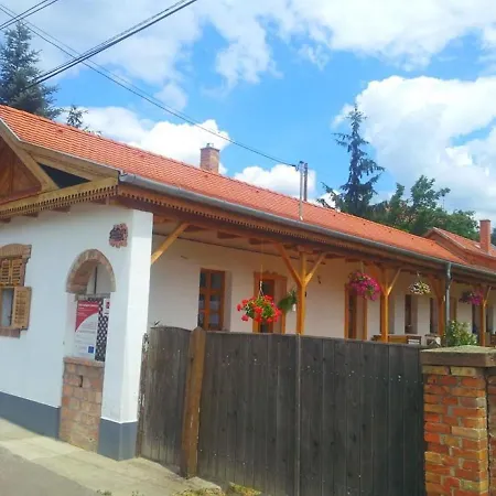 Nandi Vendeghaz, Nandi Magdi Vendeghaz Guest house Gyongyospata