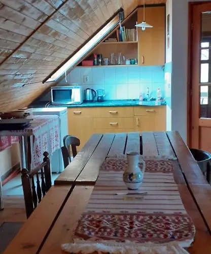 Nandi Vendeghaz, Nandi Magdi Vendeghaz Maison d'hôtes 3*